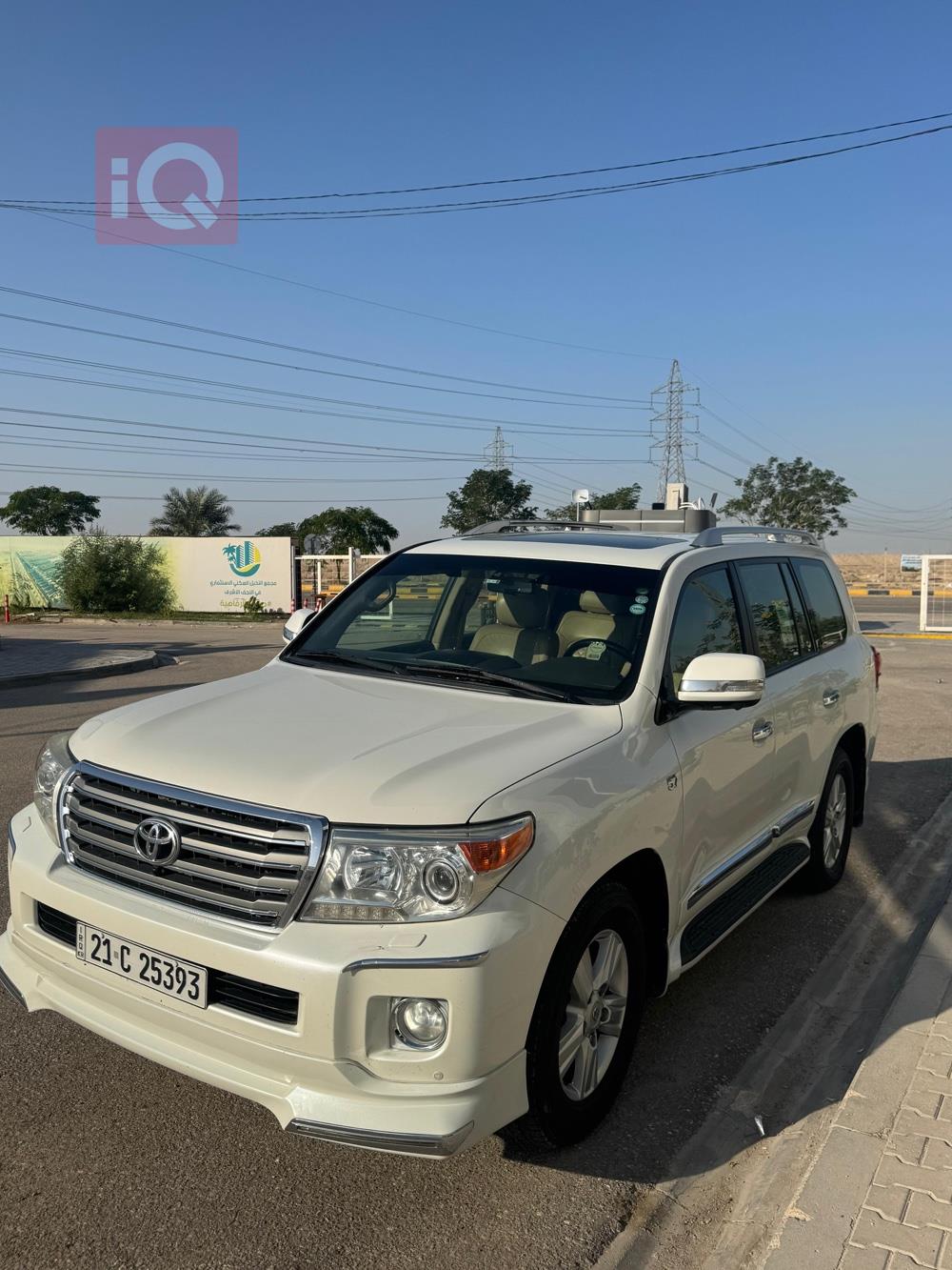 تۆیۆتا لاند کروزەر